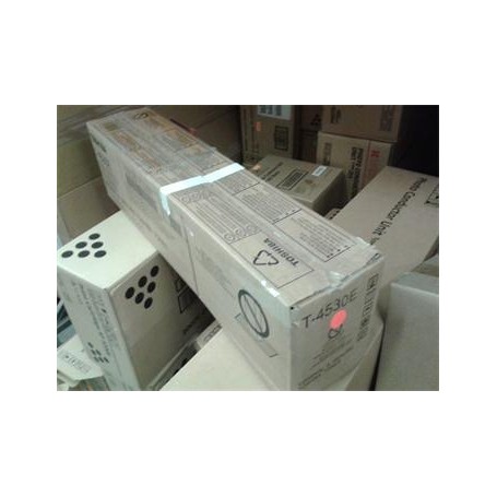 Toshiba Toner T-4530 (6AK00000134) poškozený obal